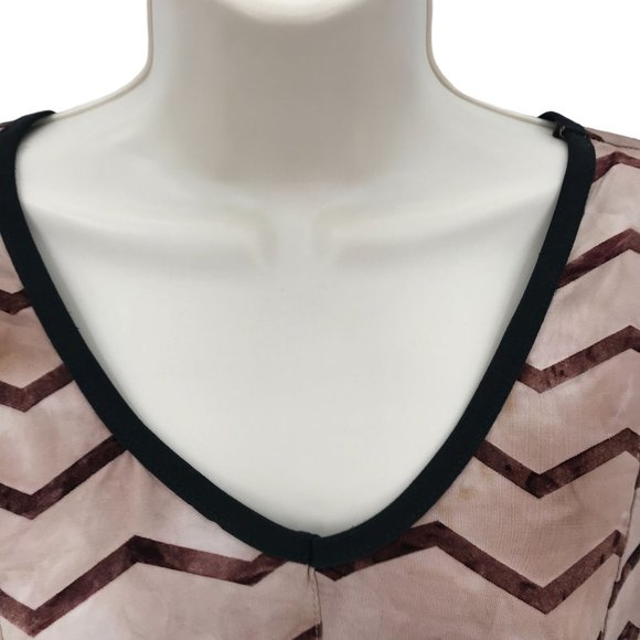 Shannon Ford New York Womens Brown Tan Geo Zig Zag Print V Neck Peplum Blouse 1X - Picture 8 of 12